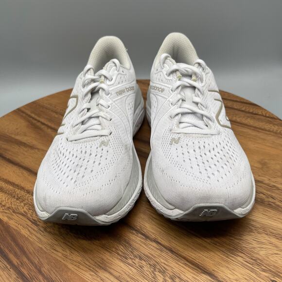 New Balance 860v13 Shoes Womens Size 8D White Fresh Foam Running Comfort Walking - Picture 2 of 8